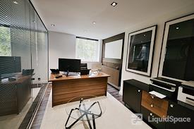 Signature | London, 39 Fitzroy Square