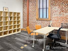 HQ | CA, Bakersfield - Eye St.