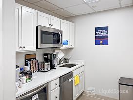 HQ | IL, Grayslake - N Atkinson Rd