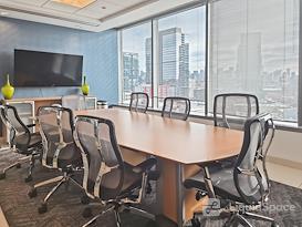 Regus | IL, Chicago – Lincoln Park