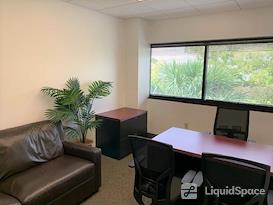 Crown Center Executive Suites (CCESuites)