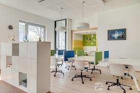 Regus | West Hartford - Spaces Blue Back Square