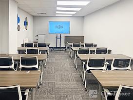 Regus | NC, Winston-Salem - W Third St