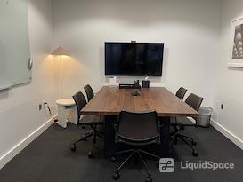 Industrious - Downtown - 101 Marietta St.