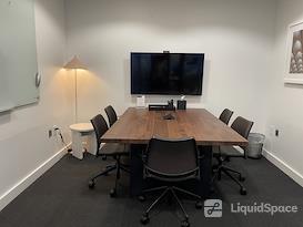 Industrious - Downtown - 101 Marietta St.