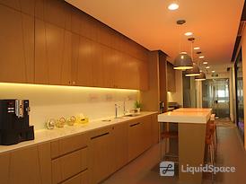 Regus | Wuhan, Poly Plaza
