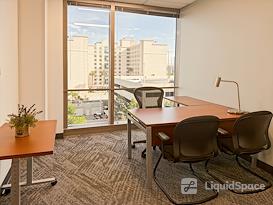 Regus | Howard Hughes Parkway