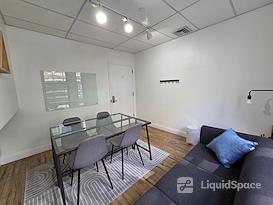 SaGE@276Fifth