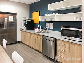 Regus | Regions Center