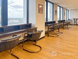 Regus | NC, Winston-Salem - W Third St