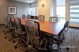 Regus || US Bank Tower