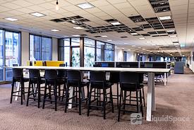 CorporateCubes.Co - 333 Collins