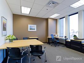 Regus | Bentonville Plaza