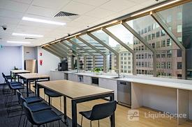 Regus | 201 Portage Avenue