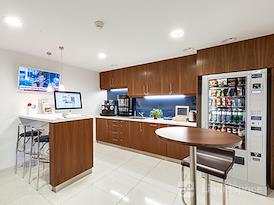 Regus | Zug, Metalli