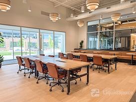 The Root Coworking - Builders