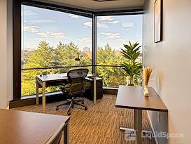 Regus | American Center