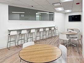 Regus | IL, Chicago - N Clark St