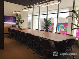 Industrious - Fashion District