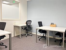 Regus | Torrance - Skypark Ave