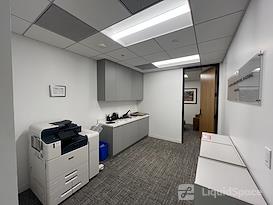 Signature | Paris, 72 Faubourg St Honoré