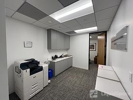 Signature | Paris, 72 Faubourg St Honoré