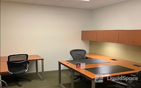 Carr Workplaces - Tysons