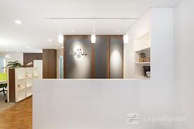 Regus | Okinawa, JR Kyushu Naha Building