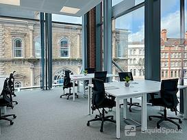 SPACES | Wolverhampton, Victoria Square i11