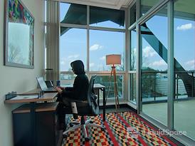 Regus | Beaverton Round
