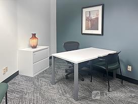 Regus | Keystone Crossing