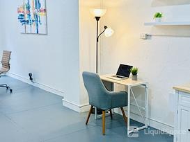  Startup Studio X: Office for 10
