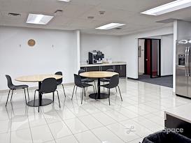 Regus | Irving - 320 Decker Drive