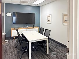 Regus | NC, Greensboro - 301 N Elm