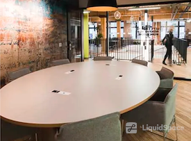 Regus | Toronto - Queen West