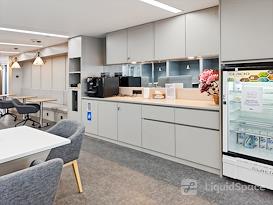 Regus | Surabaya, Sinarmas Land Plaza