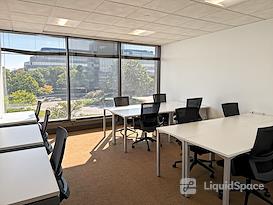Regus | IL, Lisle - 4200 Commerce Ct