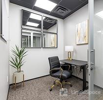 Lucid Private Offices | Camelback - Biltmore