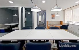 HQ | Jakarta, Menara Cakrawala