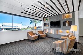 Regus | Camelback Square