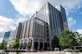 Regus | Cap Trust Tower
