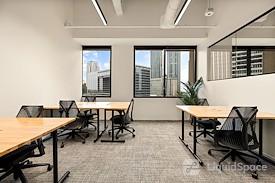 Industrious - 386 Park Ave S