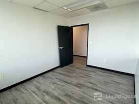 Perfect Office Solutions - Lanham 2 - 7404 Executive