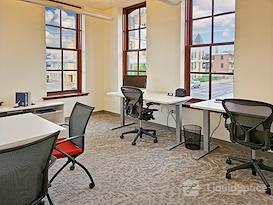 Regus | IA, Davenport - Harrison St