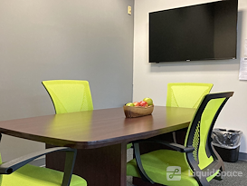 HeadRoom - Aston Business Center