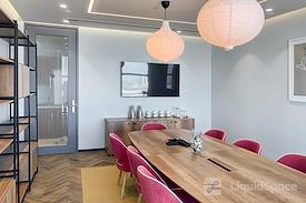 Signature | Signature Al Maqam Tower ADGM