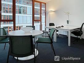 Signature | STUTTGART, SIGNATURE Schlossplatz