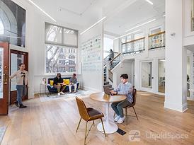 Expansive - Pioneer Building