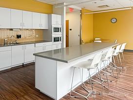 Regus | IL, Rosemont - W Higgins