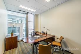 Carr Workplaces - Reston Town Center